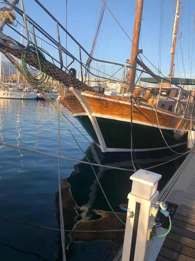 Botel Goktuga Boat&Breakfast Hotel Syracuse Italia