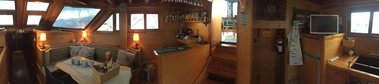 Botel Goktuga Boat&Breakfast Hotel Syracuse