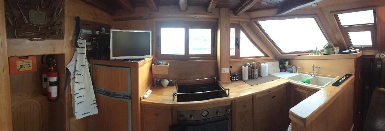 Goktuga Boat&Breakfast Hotel Syracuse Botel